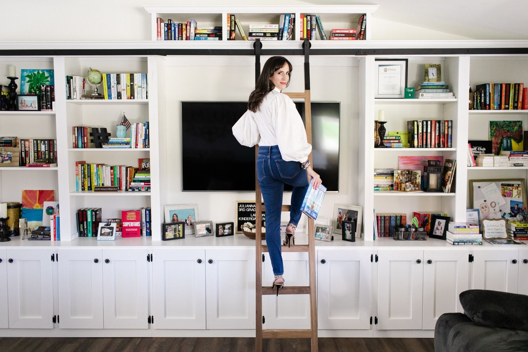 Maximizing Space: Tips for Organizing and Styling Your ...