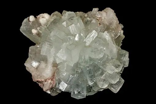 Apophyllite Unveiled: Crystalline Radiance and Spiritual Illumination 3 Apophyllite
