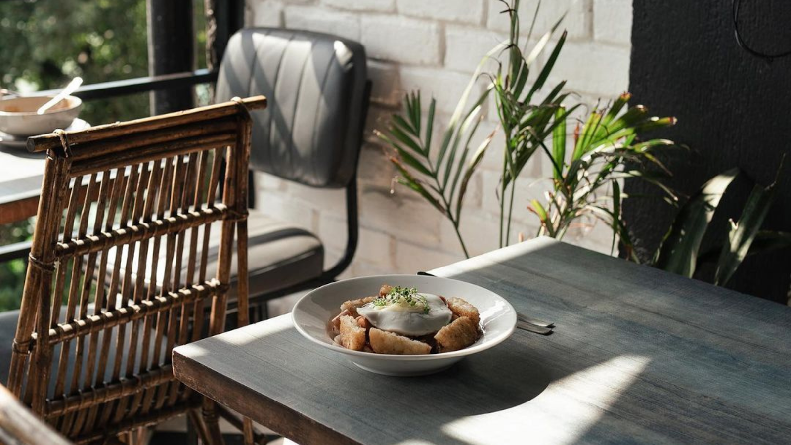 Top 5 Picks for the Cheapest Restaurants in Guwahati 7