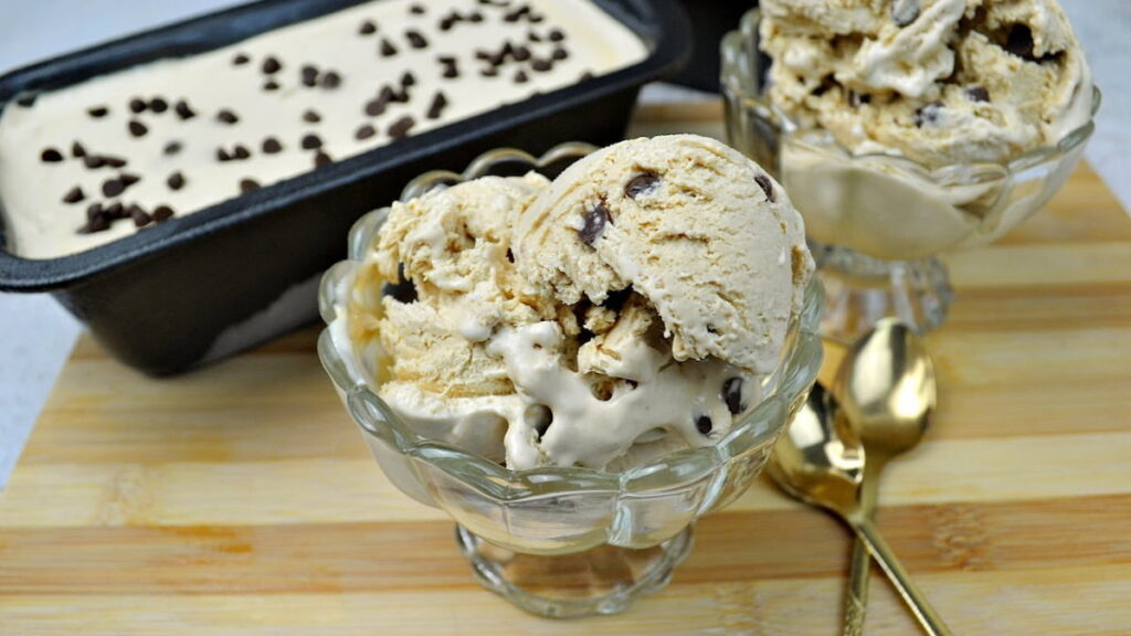 5 Most Popular Ice Cream Sundae Toppings Ideas 1 ice cream