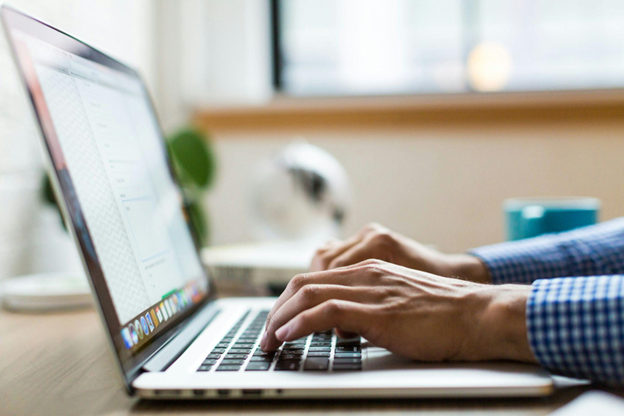 Browser-Based Tools versus Installed Software: Which Suits Occasional Users 1